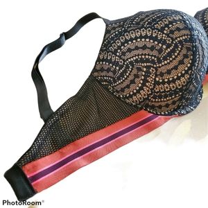 💃 2/$35 Victoria's Secret Bra